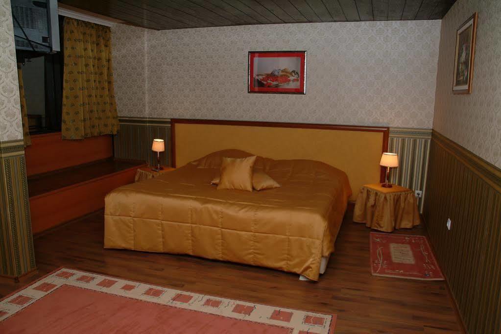 Hotel Dobrudja Dobrich Exteriör bild
